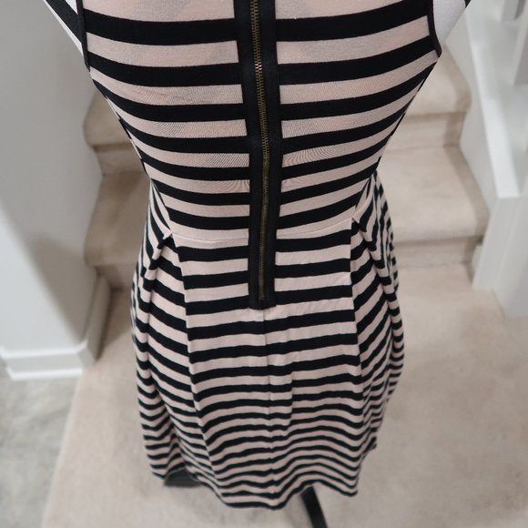 Striped Sleeveless Dress - Picture 6 of 7